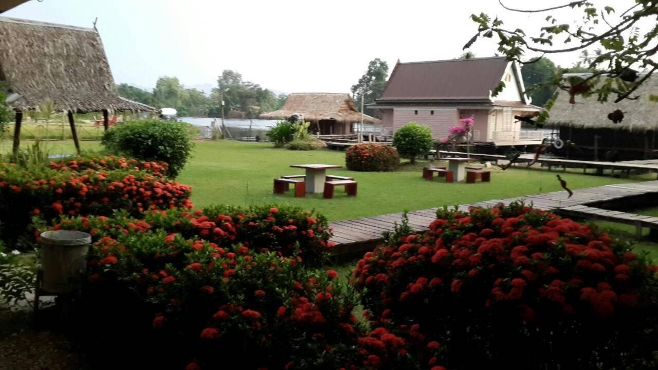 Bamboo House Resort Kanchanaburi by Eksteriør bilde